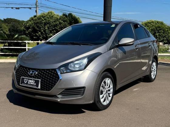 HYUNDAI HB20S 1.6 COMFORT PLUS 16V FLEX 4P AUTOMÁTICO